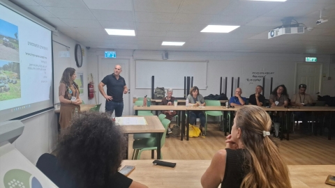 מנהיגות נחלים - קהילות פועלות, מציאות משתנה (4).jpg